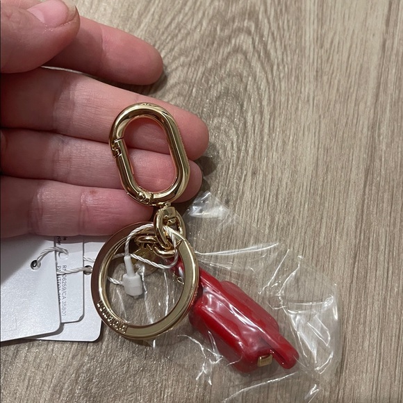 NWT Lululemon Everywhere Belt Bag Charm Keychain Lululemon Red/Gold O/S - Picture 3 of 6